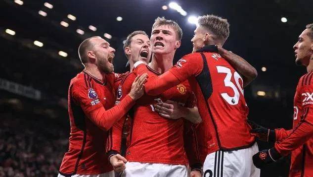 霍伊伦转投那不勒斯，4500万总价绑定欧冠资格，曼联止损离场